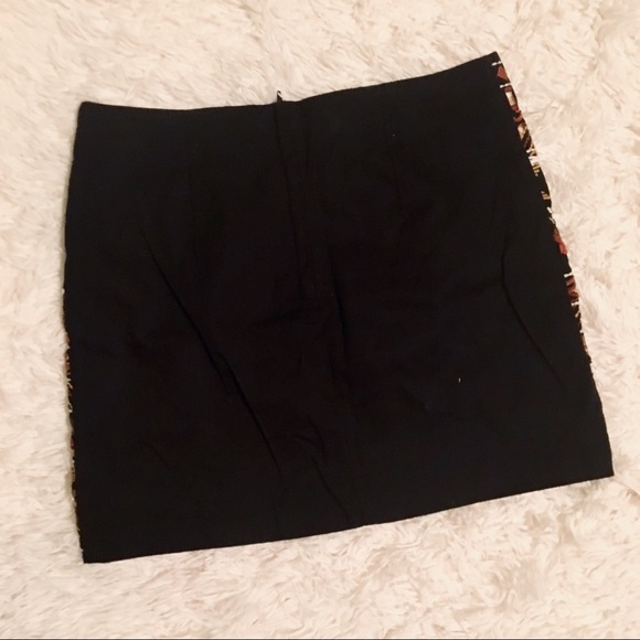 H&M Tribal Embellished Skirt - Picture 3 of 3